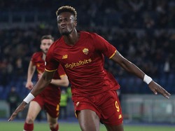 Tammy Abraham jadi salah satu faktor kunci. Penyerang eks Chelsea ini sukses kemas 27 gol dari 53 laga di seluruh koompetisi bersama AS Roma (Getty Images)