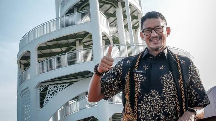 Menteri Pariwisata dan Ekonomi Kreatif/Kepala Badan Pariwisata dan Ekonomi Kreatif Sandiaga Salahuddin Uno meresmikan Tower Mangrove Forest Park Langsa di Aceh yang diharapkan bisa menjadi ikon pariwisata baru Aceh.