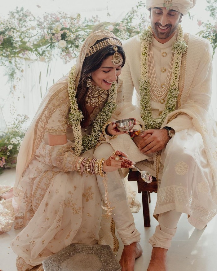 Alia Bhatt & Ranbir Kapoor Alia Bhatt & Ranbir Kapoor