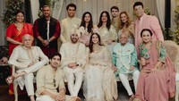 Ranbir Kapoor dan Alia Bhatt bertemu pertama kali di proyek film Brahmastra. Setelah berbulan-bulan diserang isu pacaran, mereka kemudian tampil perdana berdua sebagai pasangan kekasih di resepsi pernikahan Soonam Kapoor pada tahun 2018. (Foto: dok. Instagram @sonirazdan)