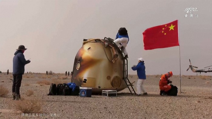 Astronaut China Shenzhou-13 mendarat di Bumi