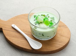 Menu Harian Ramadan 1: Segarnya Capcay Vegetarian dan Buko Pandan