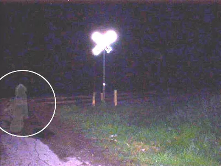 Ini Deretan Foto Penampakan Hantu Terkenal Sepanjang Sejarah Ini Deretan Foto Penampakan Hantu Terkenal Sepanjang Sejarah