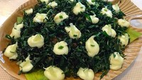 Ini menu Pongwaree Teelakham, yaitu hidangan ikan goreng disajikan dengan mayonaise lembut. Rasanya gurih dan asam segar. Foto: Poj Spa kar/Site Instagram