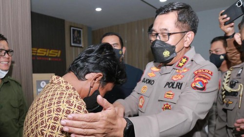 Kapolda NTB Irjen Djoko Poerwanto umumkan penghentian penyidikan kasus korban begal jadi tersangka.