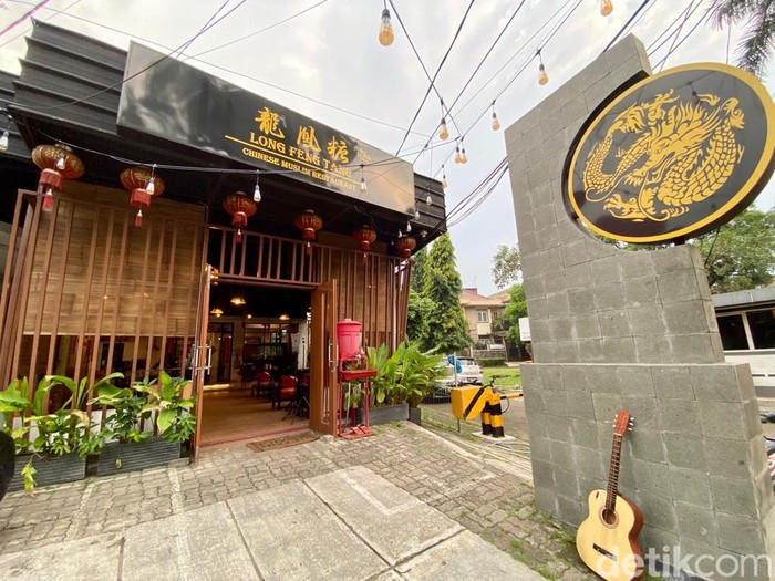 Long Feng Tang: Nikmatnya Lanzhou Beef Noodle dan Sate Domba Xinjiang di Resto Chinese Muslim