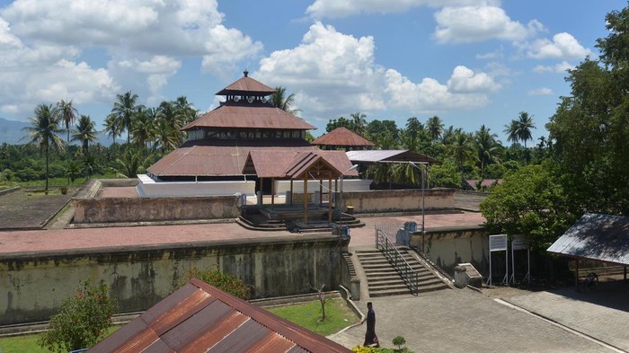 Melihat Lebih Dekat Keunikan Masjid-masjid di Nusantara