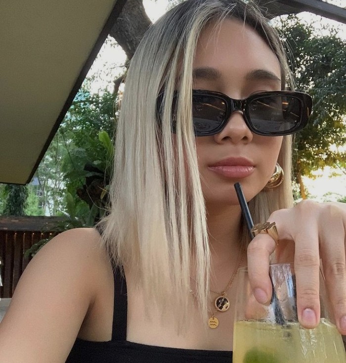 Niki Zefanya 10 Momen Seru Penyanyi NIKI Saat Kulineran