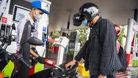 Seluruh pekerja Subholding Pertamina mulai dari Upstream, Pengolahan, Perkapalan, Pemasaran hingga Gas bekerja bersama untuk memastikan kebutuhan energi masyarakat terpenuhi dengan baik. Dan, Satgas RAFI akan bekerja 24 jam untuk memastikan kebutuhan energi masyarakat terpenuhi dengan baik.