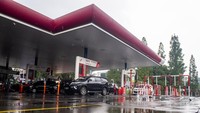 Direktur Utama PT Pertamina Patra Niaga (PPN) Subholding Commercial & Trading (C&T) Alfian Nasution menyampaikan secara umum stok dan penyaluran BBM & LPG Pertamina saat ini dalam kondisi aman dan berjalan lancar. Pertamina menyiapkan tambahan stok sesuai dari perhitungan proyeksi rata-rata konsumsi untuk masing-masing produk.