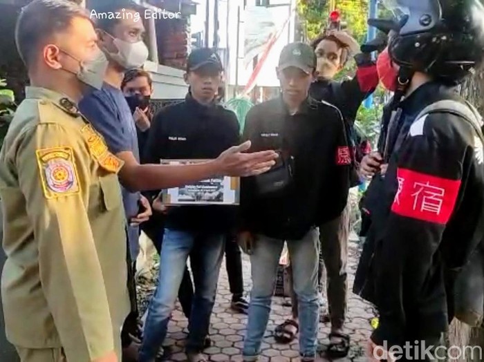 Peminta sumbangan liar di Bondowoso