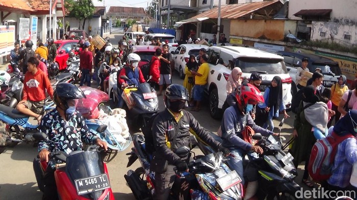 Pemudik di Pelabuhan Kalianget Sumenep
