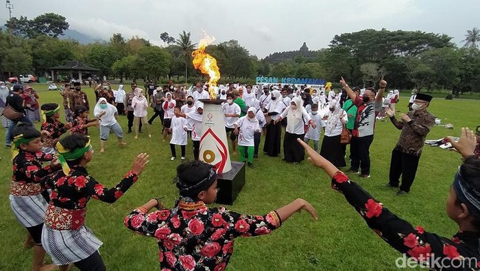 Rangkaian acara PeSONas di Taman Lumbini Candi Borobudur.