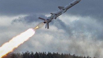 Neptunus adalah rudal jarak medium pertama yang dibuat domestik di Ukraina dan memang didesain untuk menyasar kapal perang seperti Moskva. Foto: Ukraine Navy