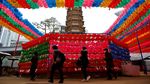Kuil di Seoul Bersolek Warna-warni, Ada Apa?