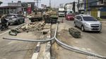 Truk Semen Seruduk Lampu Jalan di Tambun