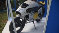 Selain public talkshow, ada pameran yang memamerkan motor-motor listrik milik Katalis. Disebut, berawal dari komunitas, kemudian memenangkan kompetisi Indonesia International Motor Show (IIMS) tahun 2020, Katalis meluncurkan motor debut Katalis EV. 500 dan berhasil mendapat dukungan dari Kemenparekraf. Selain Katalis, ada beberapa motor listrik lainnya seperti Vespa Elektrik dan Gesits.