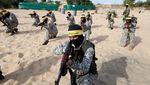 Aksi Militan Palestina Saat Latihan Militer Anti-Israel di Gaza