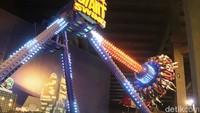 Kemudian, acara ini diadakan di Trans Studio Bandung close untuk publik sehingga santri huffadz ini bisa bermain sepuasnya, setelah itu buka puasa dan doa bersama.