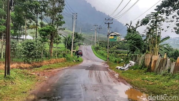 Jalan Cijapati, Kabupaten Bandung.
