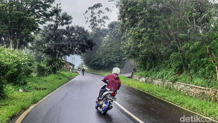 Jalan Cijapati, Kabupaten Bandung.