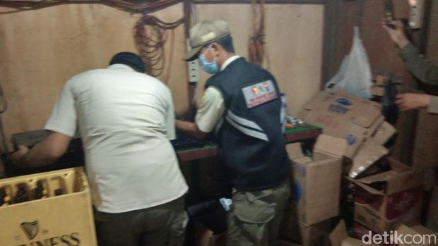 kafe di lamongan ditutup