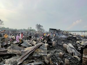 54 Rumah di Perkampungan Nelayan di Asahan Ludes Terbakar