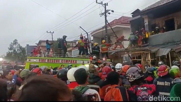 Kebakaran di Samarinda, 1 Keluarga Terjebak-Hangus Terbakar Dievakuasi
