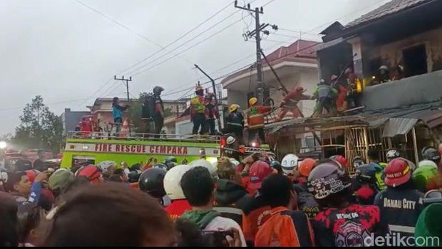 Kebakaran di Samarinda, 1 Keluarga Terjebak-Hangus Terbakar Dievakuasi