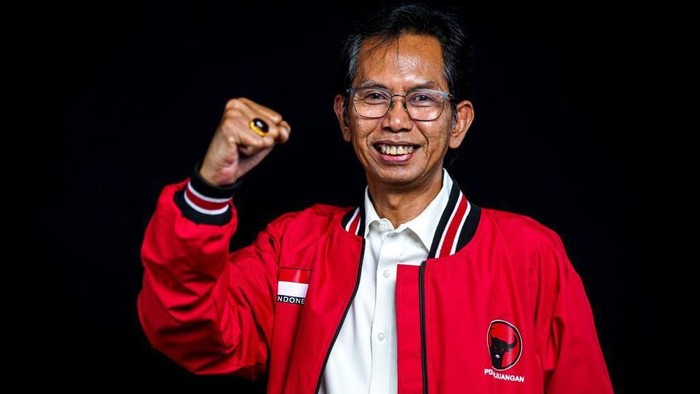 Ketua DPC PDI Perjuangan Kota Surabaya Adi Sutarwijono