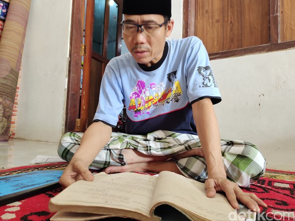 Ia tokoh, kiai, salah satu penyebar agama Islam di Kabupaten Lebak, khususnya di Kecamatan Sajira ini, ujar warga Ucu Juhroni kepada detikcom, Minggu (17/4/2022).