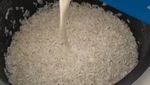 Kocak! 10 Aksi Netizen Saat Masak Nasi Ini Bikin Tepuk Jidat