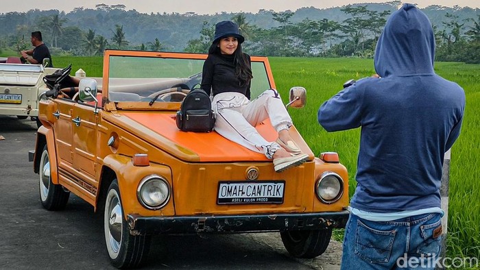 Ngabuburit naik VW di Nanggulan, Kulon Progo, Sabtu (16/4/2022).