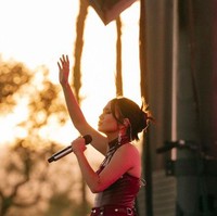 Selain membawakan lagu-lagu hitsnya seperti Lost, La La Lost You dan Lowkey, di panggung Coachella, NIKI juga akan membawakan lagu ikonik Indonesia. Foto: dok. Instagram