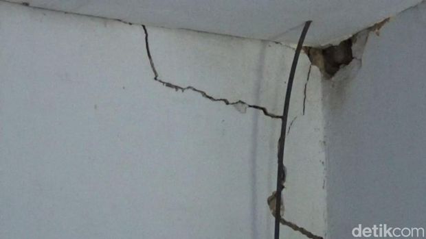 peledakan petasan di bangkalan