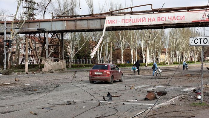 Pabrik baja di kota Mariupol jadi saksi perang Rusia-Ukraina yang belum usai hingga saat ini. Kerusakan di pabrik itu cukup parah usai menjadi target serangan.