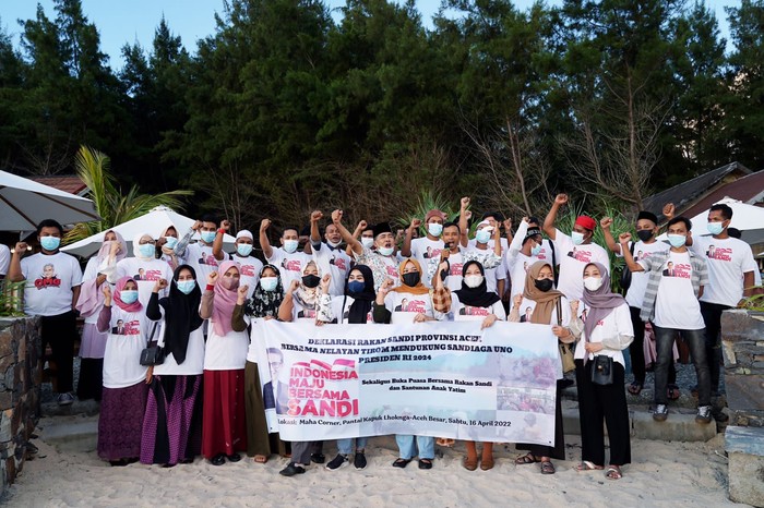 Pendukung Sandiaga Uno