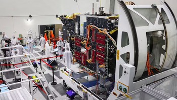 Pesawat ruang angkasa itu akan terbang ke Mars untuk bantuan gravitasi pada Mei 2023, dan pada awal 2026, mengorbit di sekitar asteroid 16 Psyche di sabuk asteroid utama antara Mars dan Jupiter. Foto: NASA/JPL-Caltech