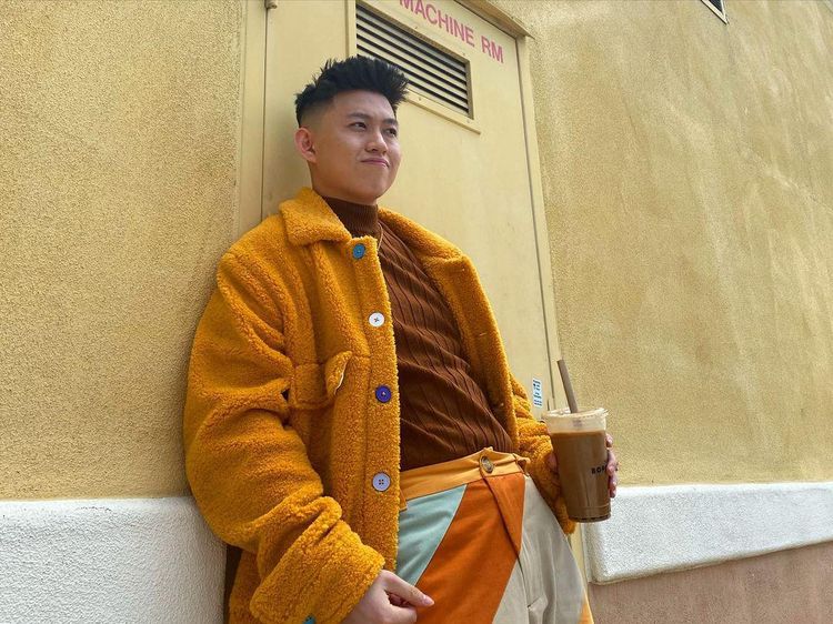 Ini Momen Rich Brian Minum Es Kopi hingga Makan Bareng Pacar
