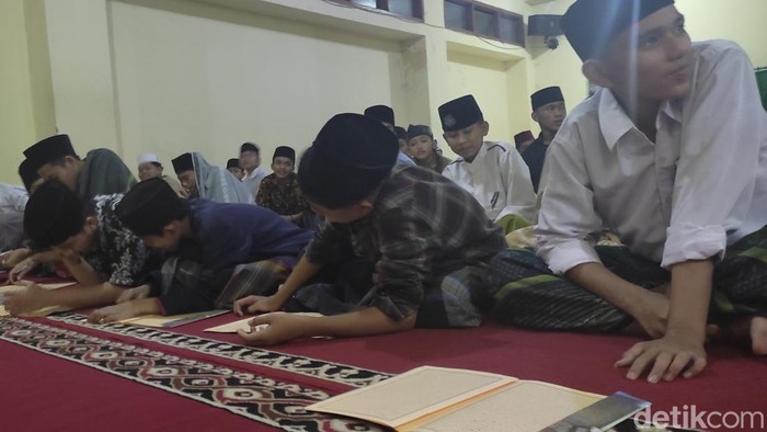 Suasana di Ponpes Dar Al-Tubah Bandung.
