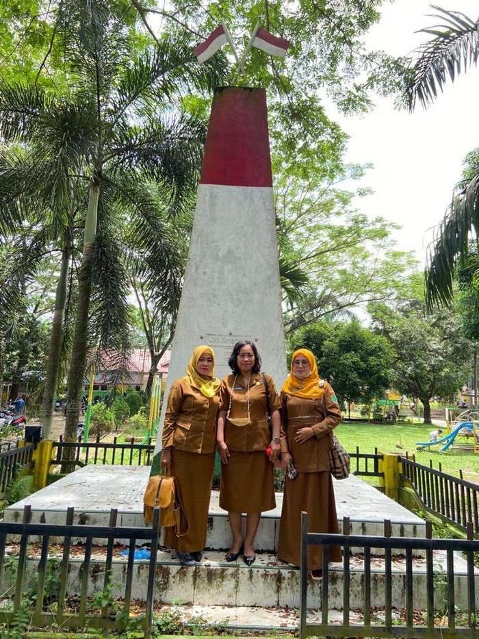 Tugu juang 45 di Kecamatan Na IX-X