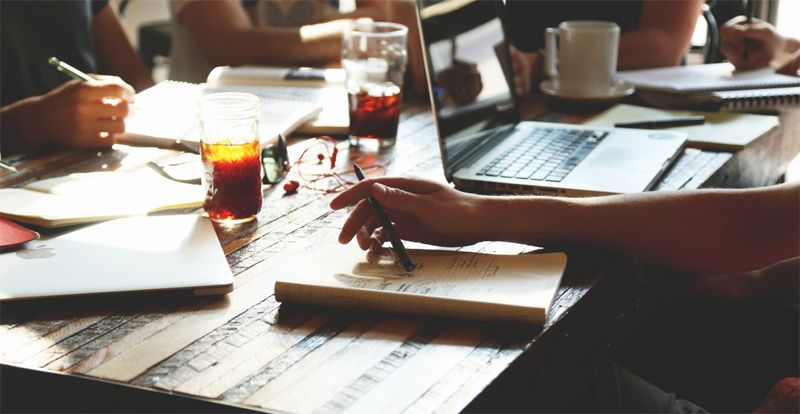 Unik! Kafe Ini Khusus Buat Para Penulis yang Sedang Dikejar Deadline