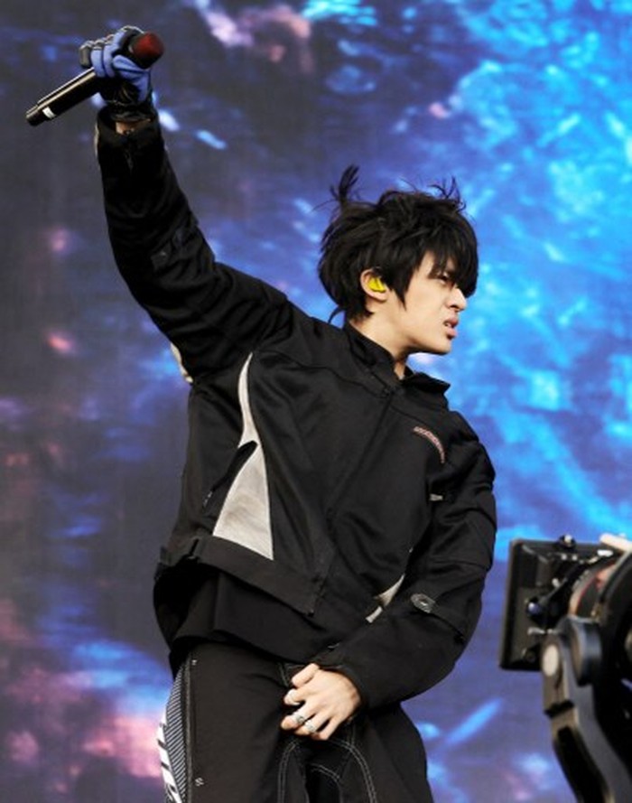 Warren Hue INDIO, CALIFORNIA - APRIL 16: Warren Hue of 88rising performs onstage at the Coachella Stage during the 2022 Coachella Valley Music And Arts Festival on April 16, 2022 in Indio, California. Kevin Winter/Getty Images for Coachella/AFP (Photo by KEVIN WINTER / GETTY IMAGES NORTH AMERICA / Getty Images via AFP)