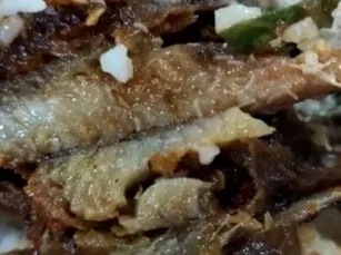 Ada Belatung di Makanan