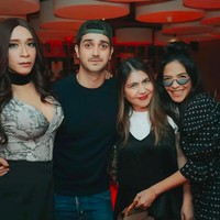 Penampilannya tersebut tentu membuat netizen bertanya-tanya apakah Aming telah melakukan implan payudara karena area tersebut terlihat begitu menonjol. Itu bukan asli kan? tanya netizen. Warganet lain kemudian merespon: karet itu bukan asli cuma aksesoris aja. Foto: dok. Instagram/@amingisback