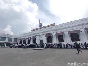 KPK Periksa 5 Kepala Dinas di Polrestabes Surabaya