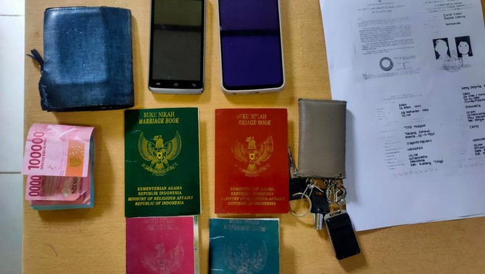 Barang bukti buku nikah palsu di Bengkulu