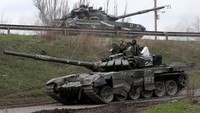 Seperti diketahui, Mariupol jadi salah satu kota di Ukraina yang tak lepas dari serbuan pasukan Rusia sejak 24 Februari lalu. Kementerian Pertahanan Rusia mengatakan pasukannya telah membersihkan seluruh daerah perkotaan Mariupol.
