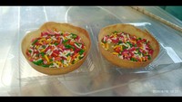 Walaupun harganya murah tetapi bagi penggemarnya rasa Martabak Mini Intan tidak murahan dan lezatnya bersaing. Pilihan toppingnya yang beragam bisa dicampur-campur sesuai keinginan dan selera pelanggan. Foto: Istimewa