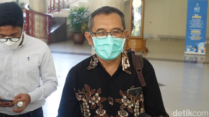 Guru besar FMIPA UGM Prof Karna Wijaya, Senin (18/4/2022).